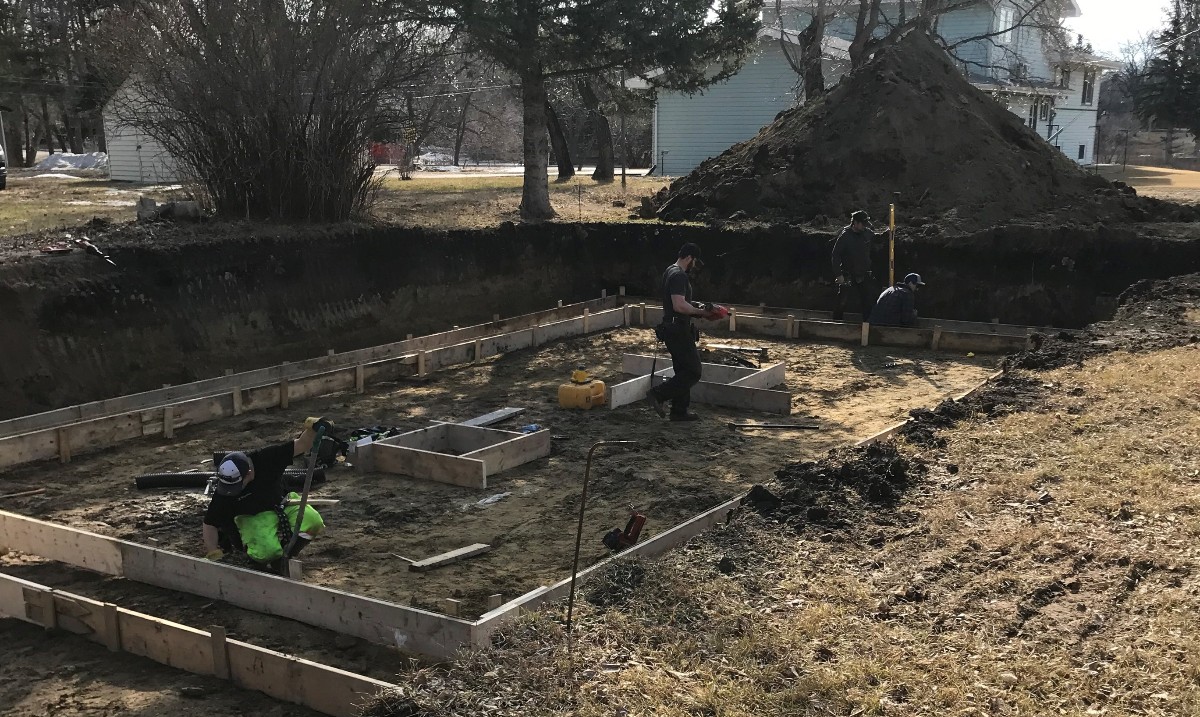 🏡 Today marks a momentous occasion as Habitat for Humanity Manitoba's Virden Chapter breaks ground for a new Habitat Home! Thank you to everyone involved in making this possible! #HabitatMB #BuildingHope #Groundbreaking #HabitatforHumanity 🛠️💙