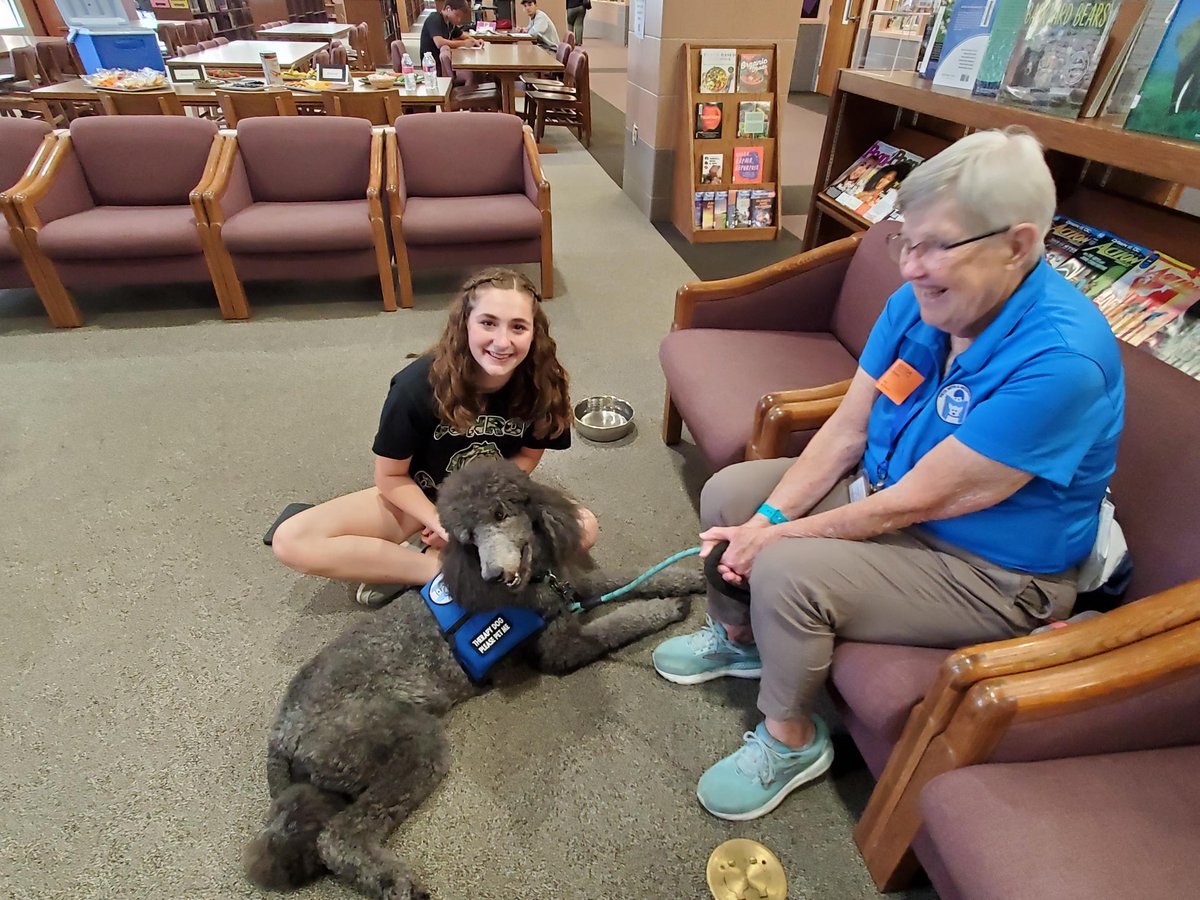 Students take a calming break with Boo, Harvey and Annie from Pets With a Mission @ConroeHSCISD @ConroeHSLibrary @ConroeISD #ReasonsToLoveLibraries @TxASL