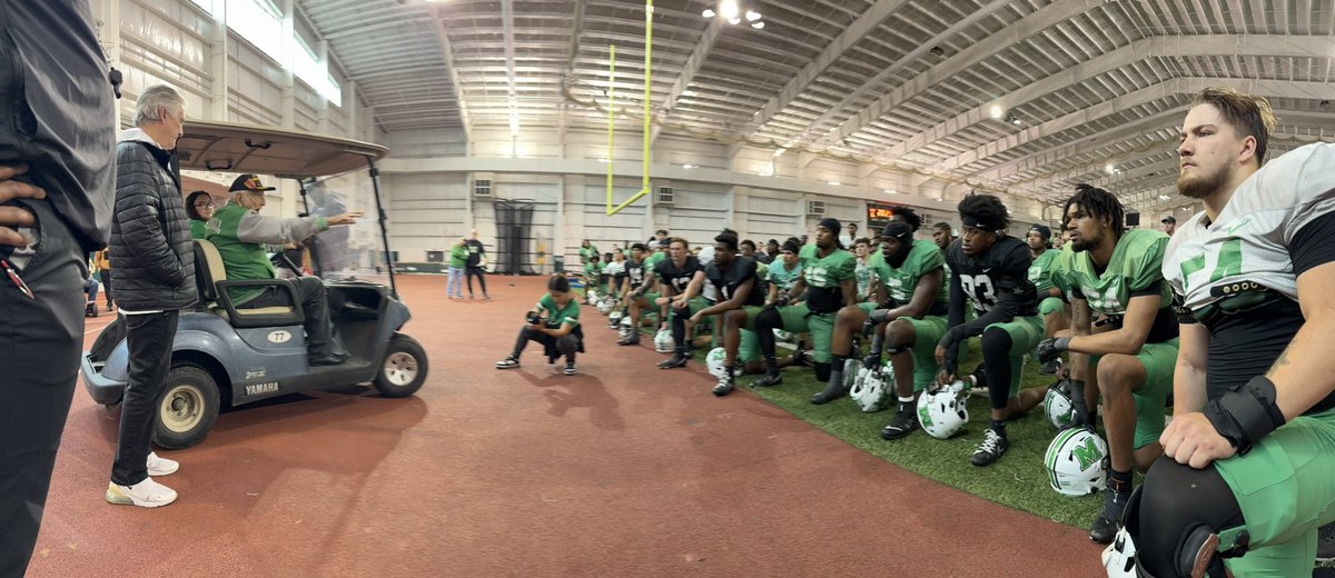 HerdFB's tweet photo. 🇺🇸 𝑻𝒉𝒂𝒏𝒌 𝒚𝒐𝒖, 𝑽𝒆𝒕𝒆𝒓𝒂𝒏𝒔!🫡

A special day as we celebrate Veterans Appreciation Day at practice!

So honored to have World War II veteran Keith Harrison speak to our team at 97 years young!

#WeAreMarshall #SaluteOurHeroes https://t.co/igqsnmaIQI