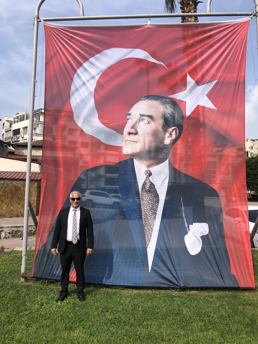SamiDundar33's tweet photo. Mutlu bayramlar diliyorum.. #mersinbarosu #türkiyebarolarbirliği https://t.co/1i8wNfYVd0