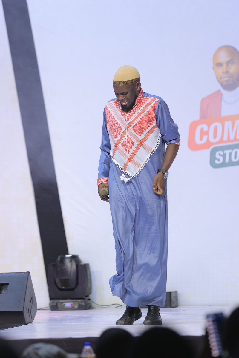 Swahaba Kasumba totally enjoys performances. His dance routine says it all. #Comedystoreug