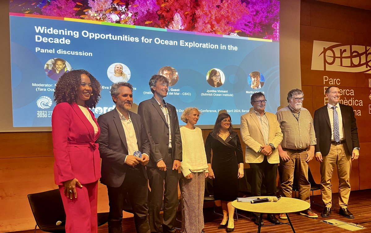 A Pink Flamingo Society panel discussion at #OceanDecade24 in Barcelona — the society, founded by @SchmidtOcean in 2019, promotes the safe, efficient, and environmentally responsible operation of research vessels primarily funded through philanthropy. #PinkFlamingoSociety