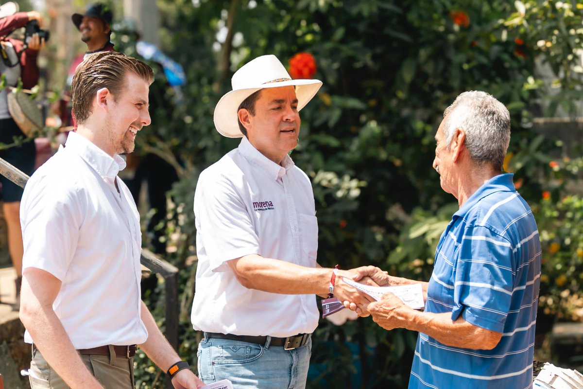 Hoy tuvimos un gran recorrido en Villa Playas del Rosario, lleno de alegría y de grandes momentos. Nos sentimos muy honrados de poder contar con el respaldo de todos y cada uno de ustedes para continuar con la 4T. ¡Gracias!

#Tabasco #Distrito10 #Morena 
#6de6Morena #TodoMorena