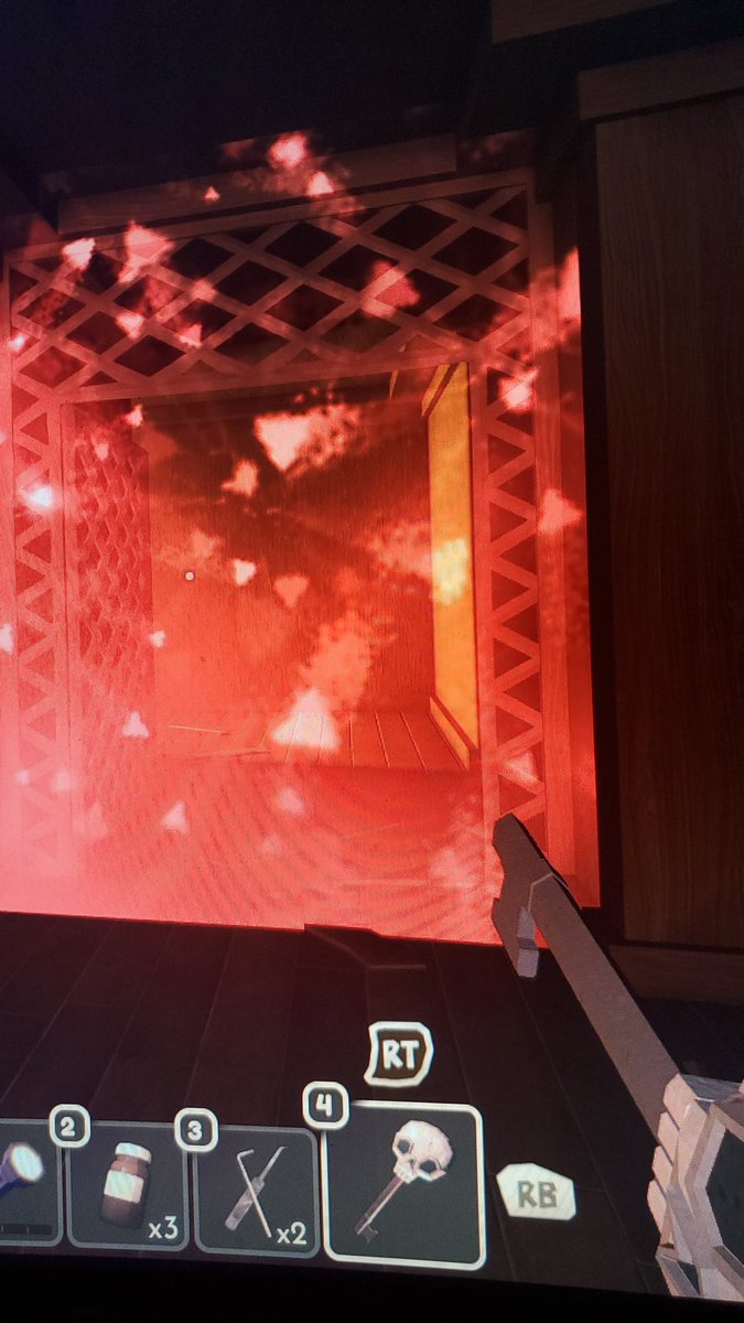 notV0id's tweet photo. So im not allowed in anymore? Am I on punishment? @LightningSplash https://t.co/pnWIei2k6V