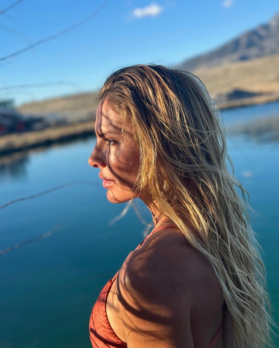 Kelly Greyson tweet media