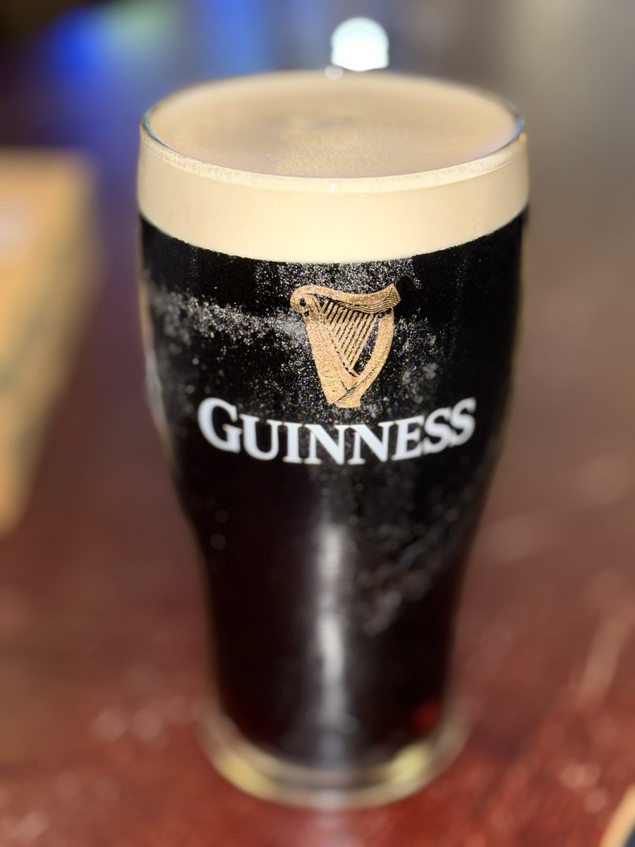 drunk but this guinness is serving cunt