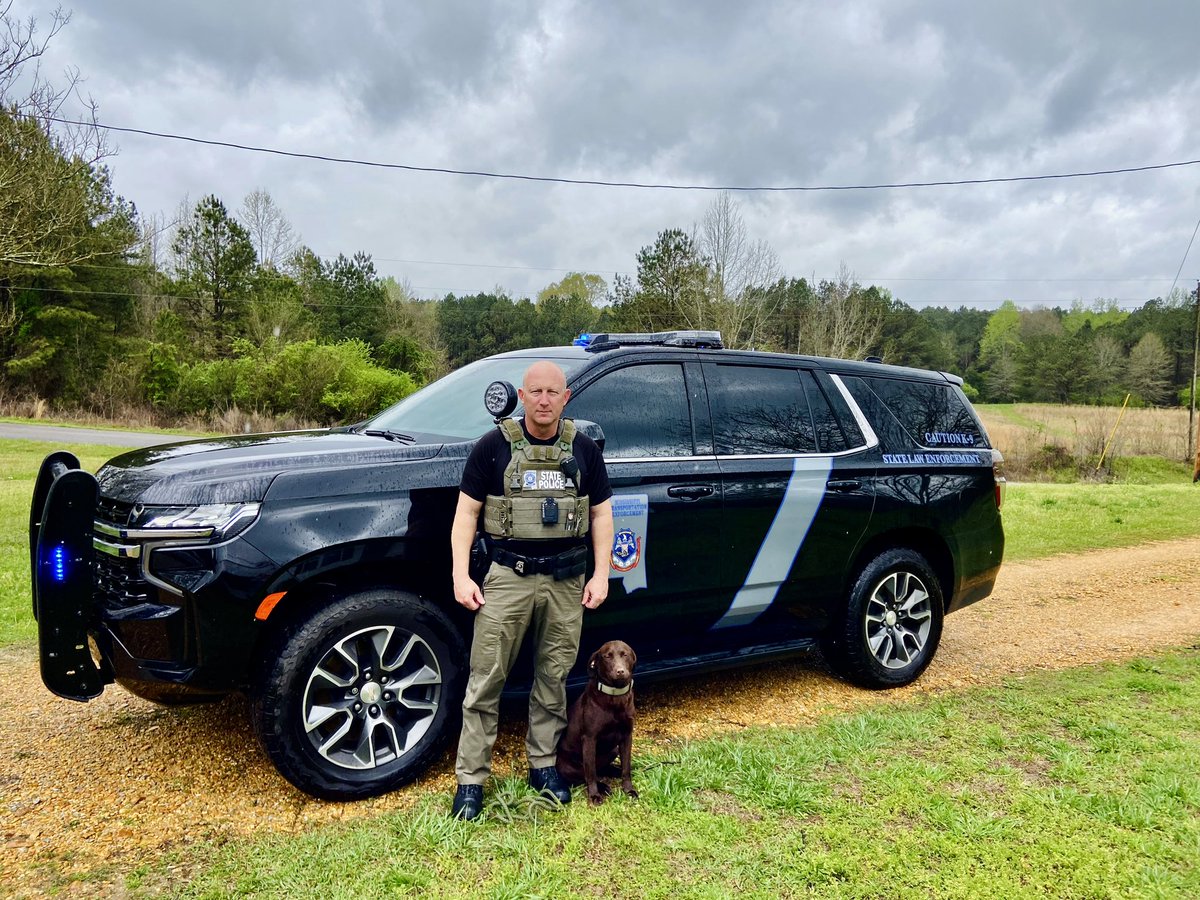 Congratulations to our newest CTED K-9 officers! 

Officer White and K-9 Coca and Officer Twiner and K-9 Charlie recently graduated from their drug training program and been assigned to the interdiction unit. 

Welcome to the team! 🐾
