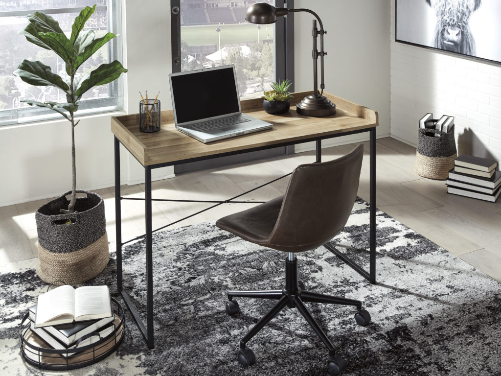 Gorgeously simple home office setup.

#homeofficeideas #HomeOfficeDecor #BoldDesign #CreativeWorkspaces #HomeOfficeCrafting #HomeOffice #Inspiration #HomeOfficeGoals