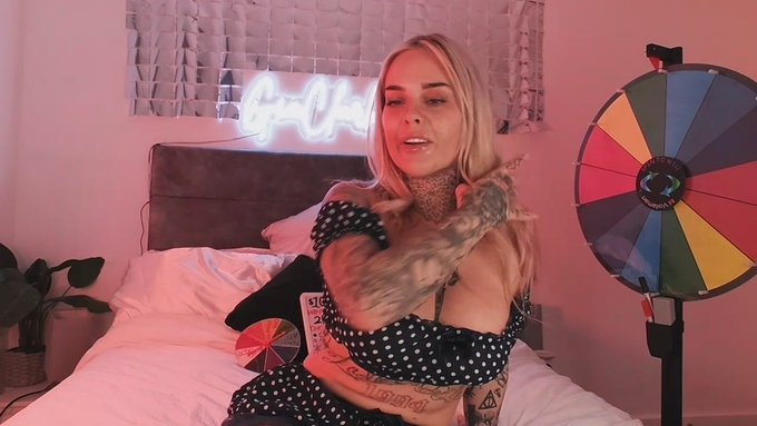 Gia Clarke ❤️&zwj;🔥❤️&zwj;🔥 is live now! https://t.co/LosV1Yuuz9 https://t.co/EHZHjt8yZs