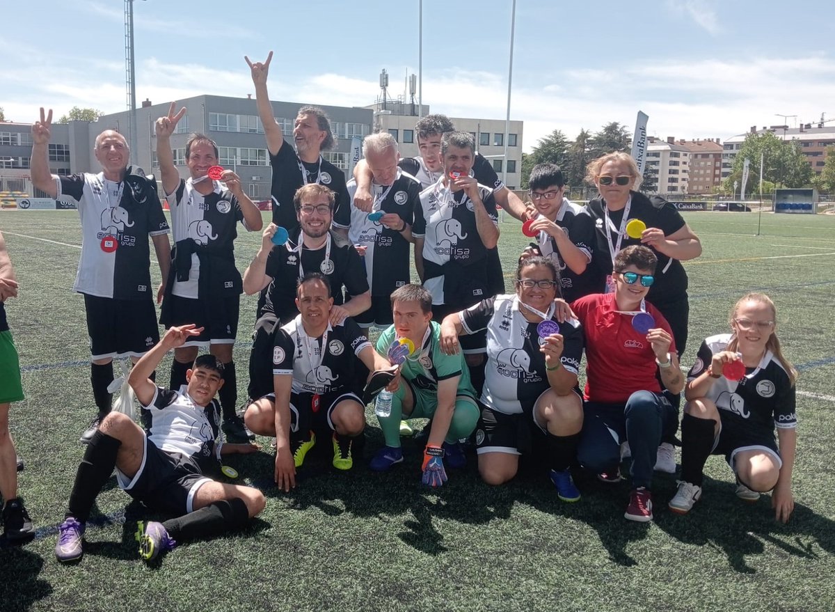 UnionistasCF's tweet photo. ¡Allí estarán nuestros chicos pasando un magnífico fin de semana!

#MuchoMásQueFútbol https://t.co/5H6WbKnsQc