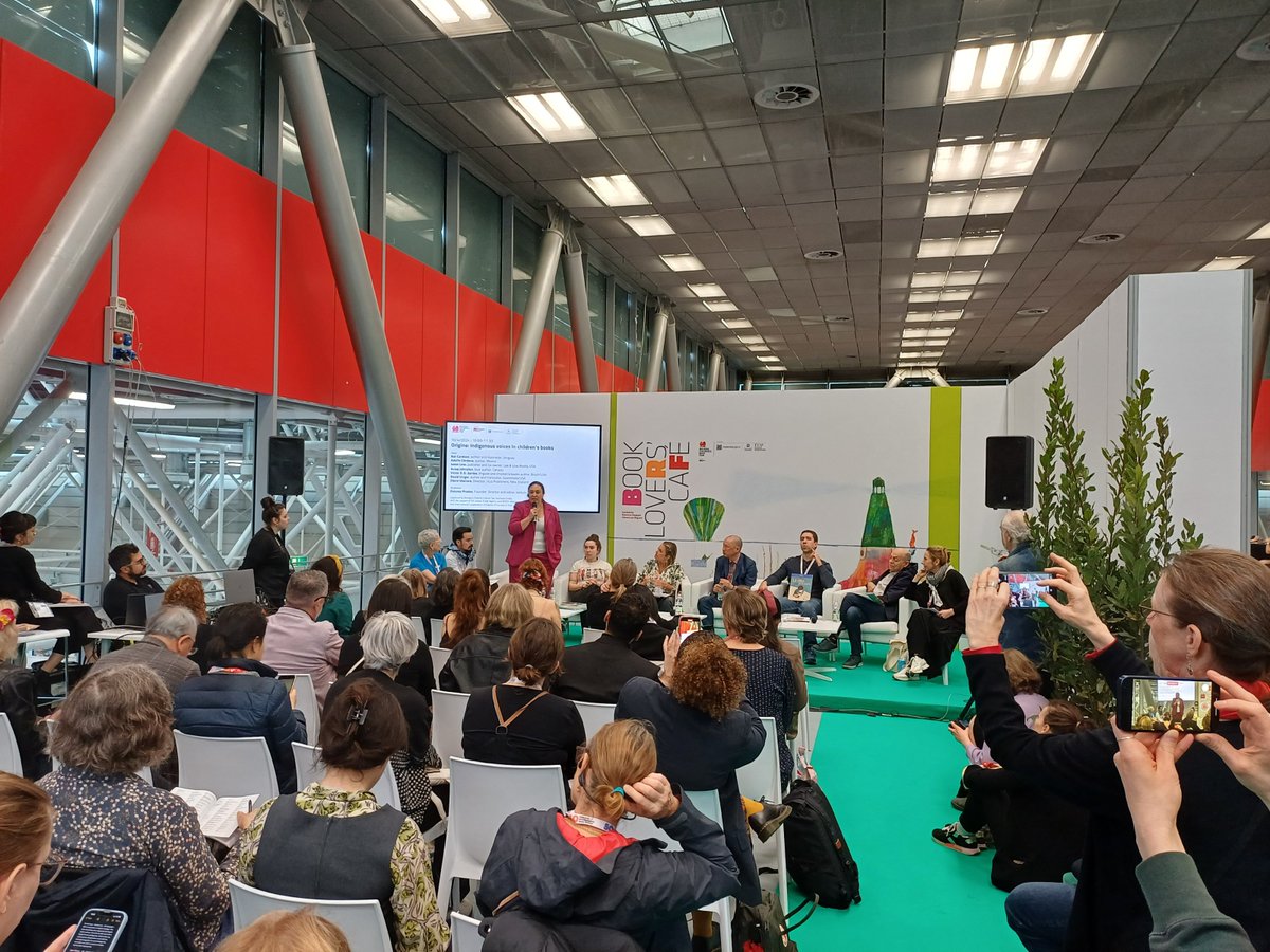 📚 At @BoChildrensBook today Eboni Waitere of @HuiaPublishers spoke on a panel on Origins: Indigenous Voices in Publishing. 📖 Find out more about Huia Publishers here: bit.ly/3SaUNDP
