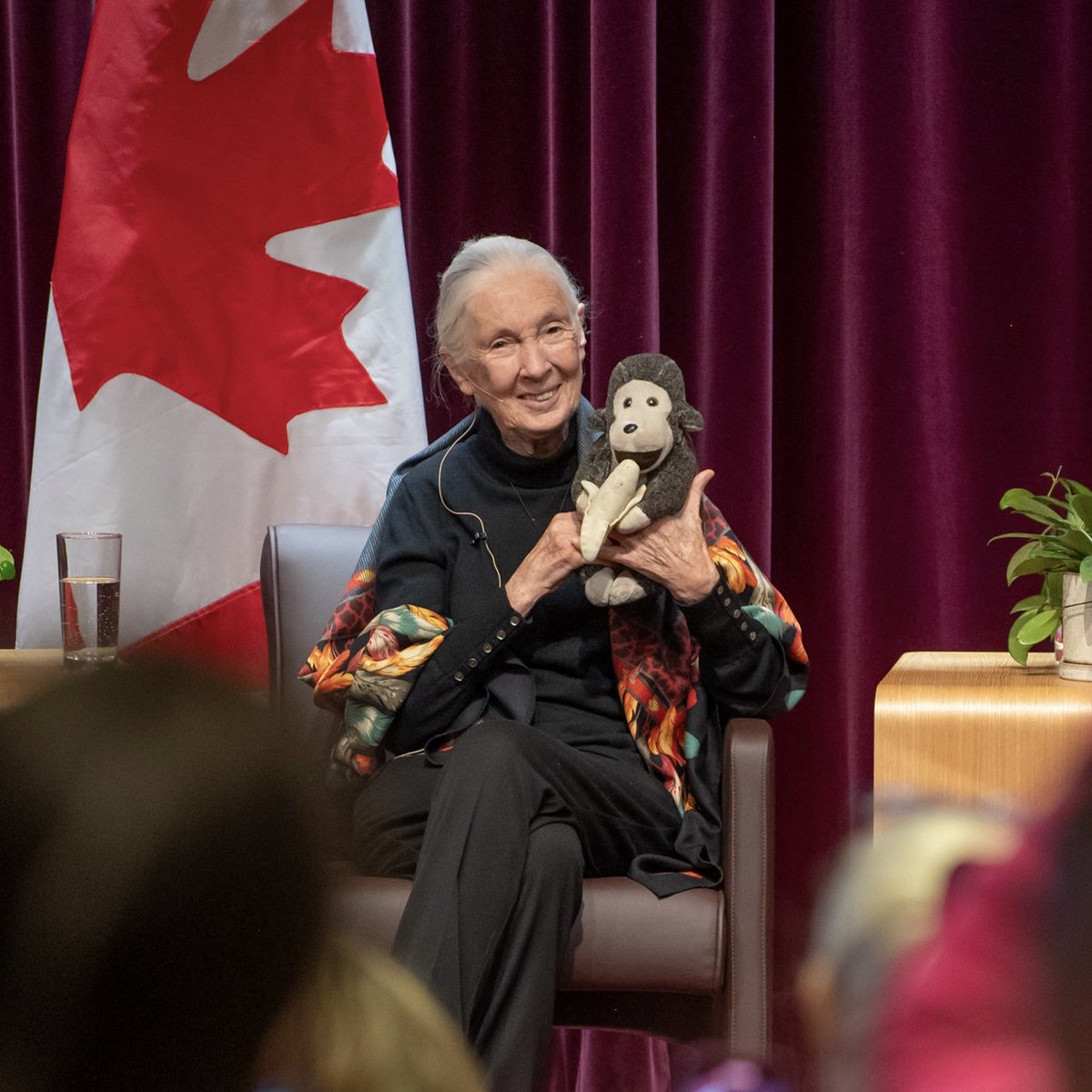 In the face of the many challenges brought on by the climate crisis, sometimes it seems like our efforts are only a drop in the ocean. But as @JaneGoodallInst herself has said, the ocean is actually made out of many drops! Thanks for stopping by Jane and sharing your wisdom!