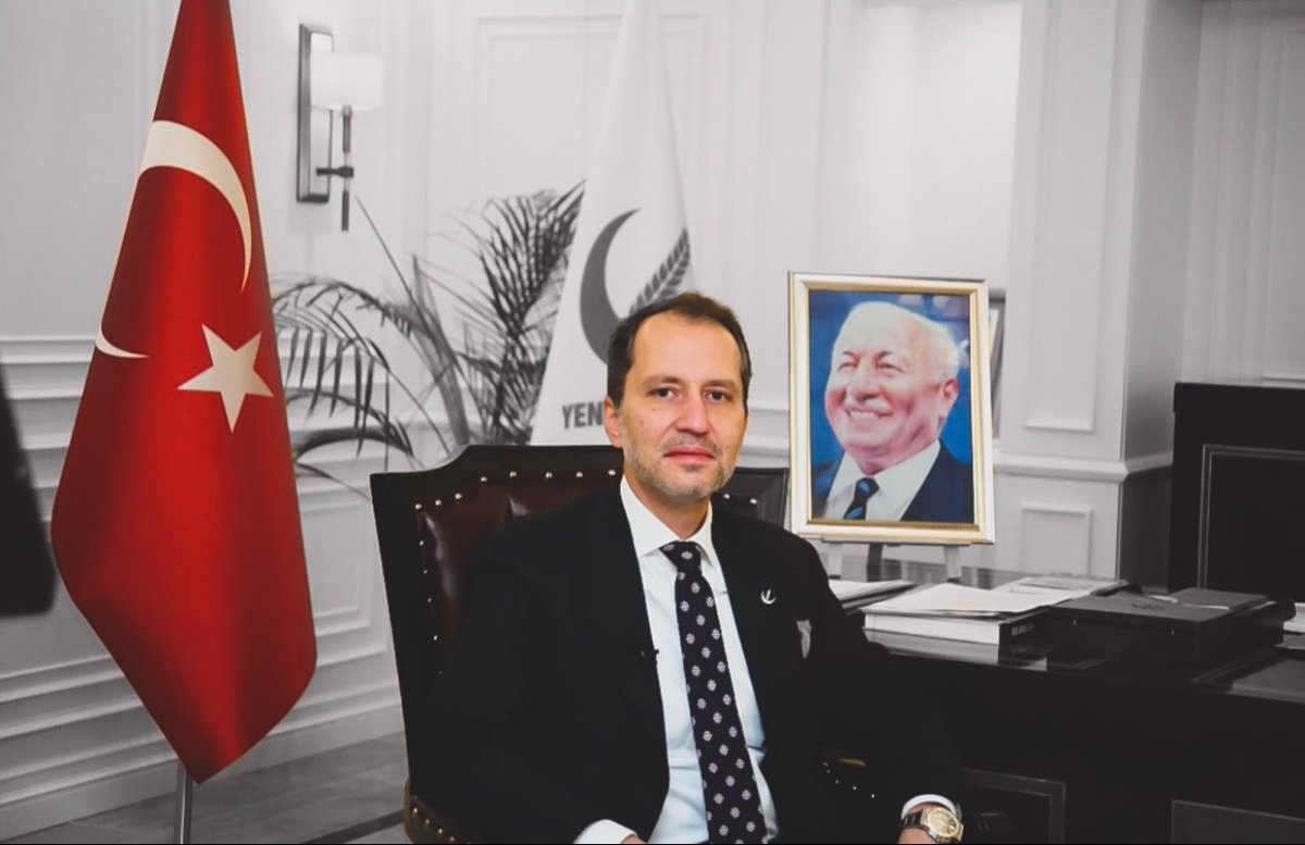 Adı Dr.Fatih Erbakan;

Henüz hiç bir seçime girmeden;

20 yıllık siyasi iktidara
*30 md. ile hatalarını kabul ettiren
*6284'ü gündeme getiren
*İstanbul Sözleşmesinden çektiren

Bugün ise;

*Ahlaklı Belediyeciliği getiren 
*İsrail ile Ticareti kestiren Milli Görüş Lideri