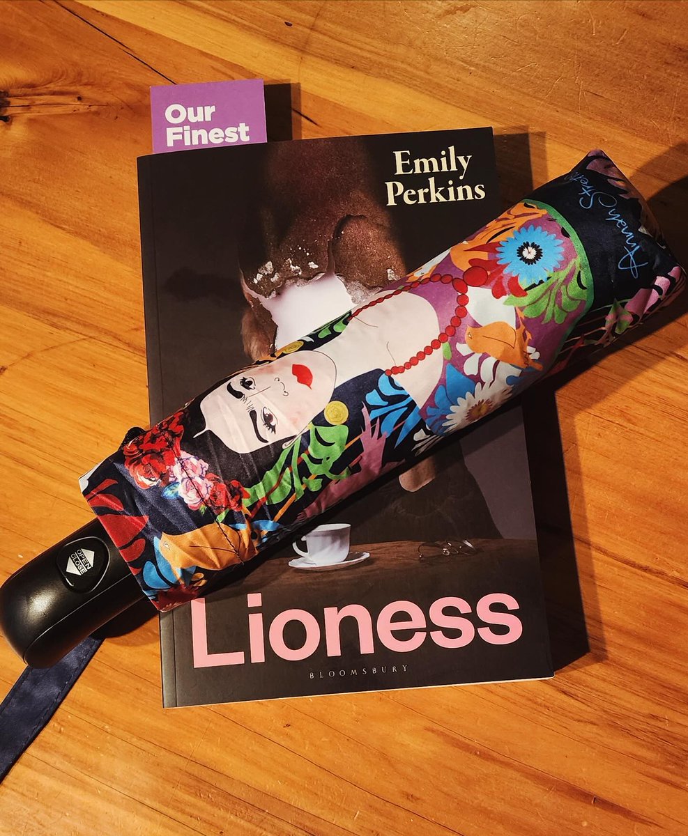 RachaelDianaCo1's tweet photo. The essentials today as I continue as a 2024 Ockhams Fiction Champion, representing the best bookshop in the land @timarubooksellers 📷📷 @newzealandbookawards @eleanorcattonauthor @slinkyempire @pipadam #theockhams #ockhamschampion #fictionrules #nzfictionisthebest https://t.co/Onfv7ww8G4