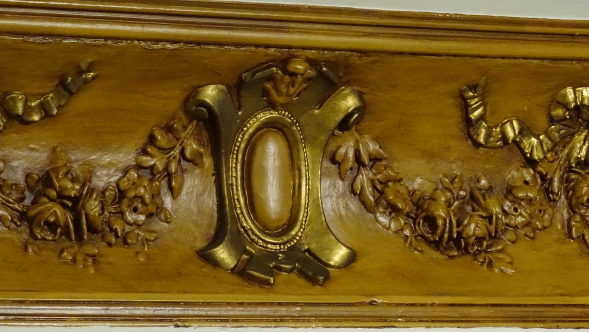 edanubio's tweet photo. El techo del Danubio, fundado en 1936, es notable por su elegancia y estilo, típico de la arquitectura de la época. Construido con materiales de alta calidad y decorado con detalles artísticos, refleja la sofisticación y el encanto de la época de fundación. https://t.co/HAvGiobkpN