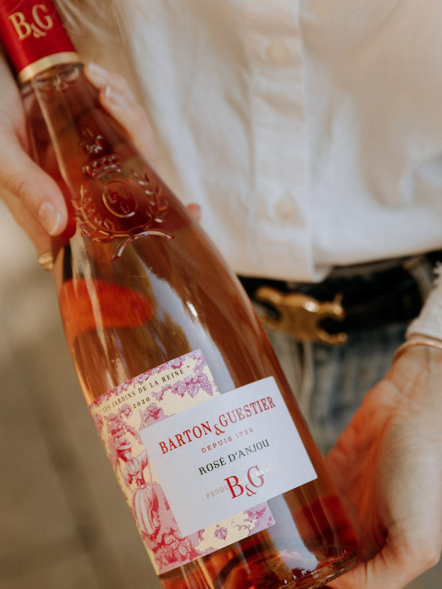 Welcome the arrival of spring in full bloom with @BartonGuestier Rosé d'Anjou Limited Edition—a delightful way to toast to the season! 💐 Click to shop #BartonGuestier today: bit.ly/3VSSFpG. #Cheers! #RosédAnjou #RoséWine #SpringWine