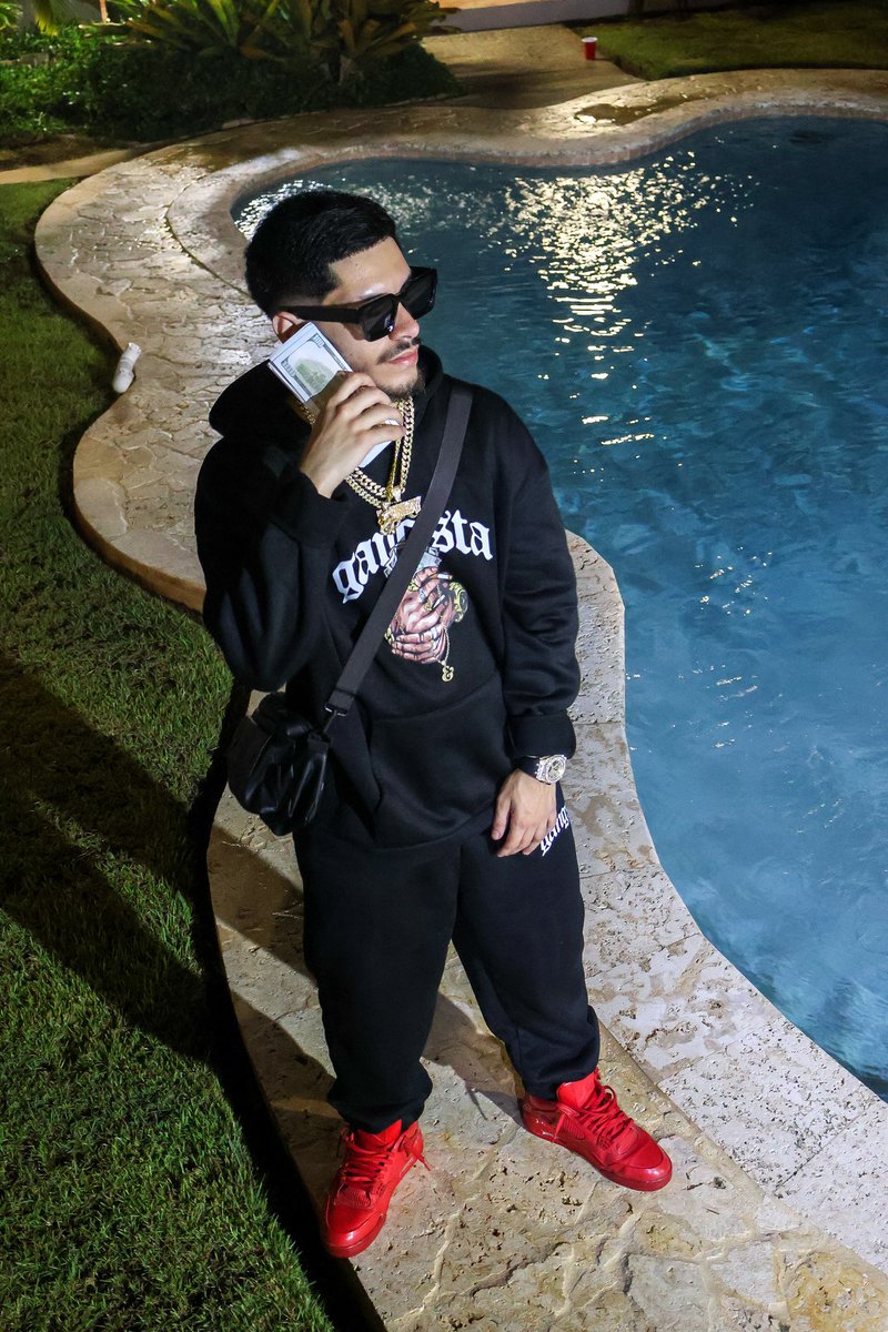 dannymoow's tweet photo. Este próximo sábado 13 salimos pa calle con el video oficial de #UNDERWATER ya se acabó la espera vamos pa la Street a romper feo, gracias a todos los que me apoyan y estaban esperando mi nuevo lanzamiento 🔥🔥 LOS AMO 🖤

LA PIEZA CLAVE 🧩🎥🔜 https://t.co/52lZqZe0x6
