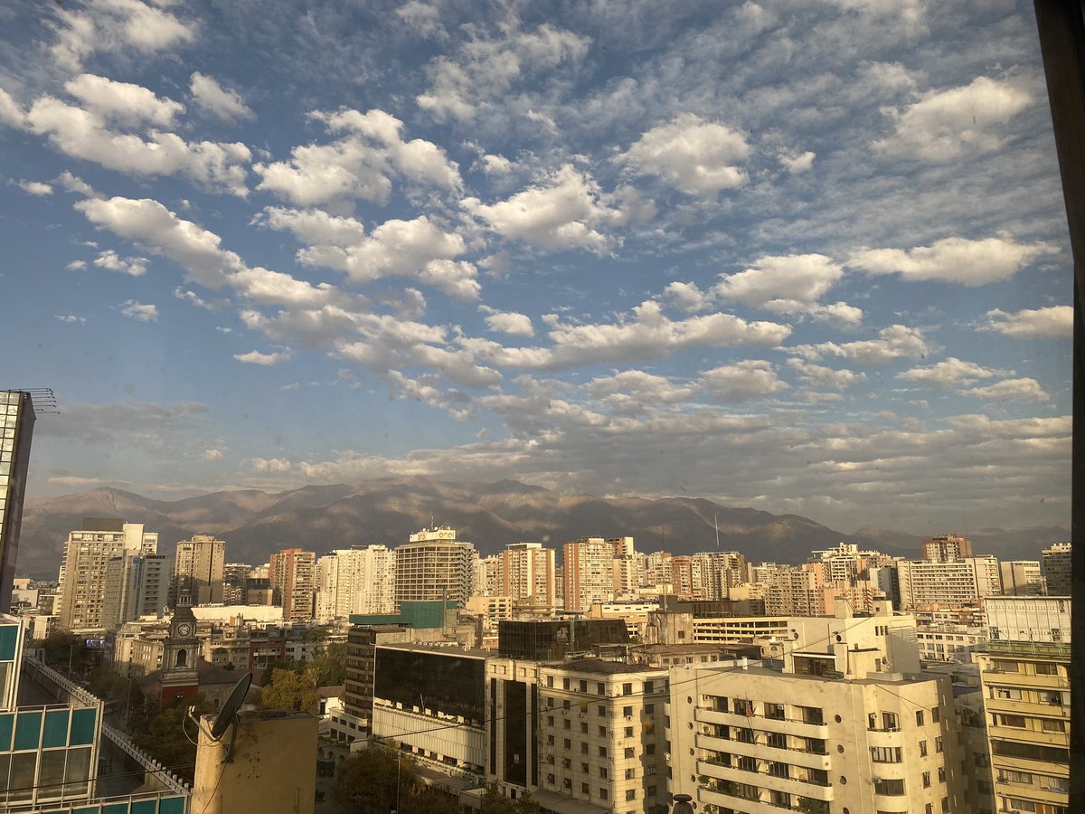 Una tarde cualquiera en Santiago Centro.