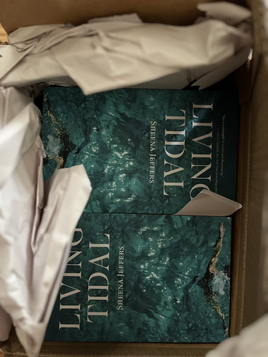 First run of @SheenaJeffers #book #livingtidal is here. Signed copies shipping out soon!
Get yours at sheenajeffers.com/buy

#newbook #BookClub