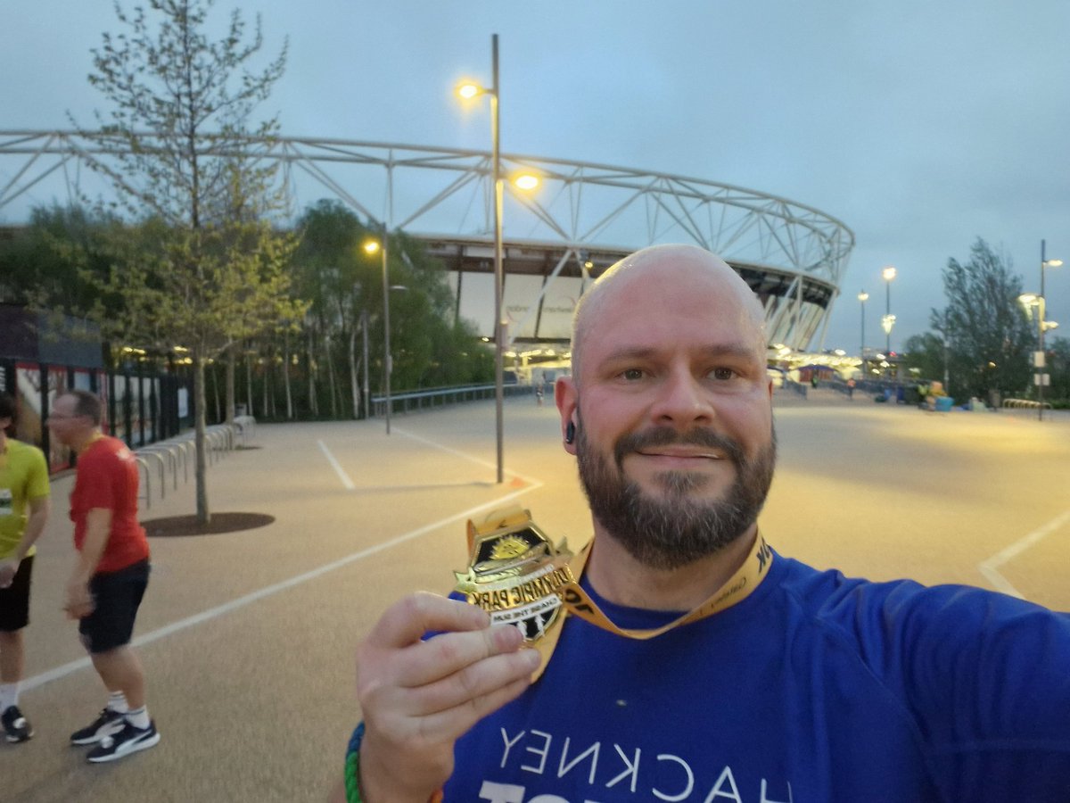 Nailed it, great run, really enjoyed #ChasingTheSun though as someone said it was more like chase the wind. Nice atmosphere, perfect conditions for me & a 10k PB of 58:06 nearly 3mins faster than my Shoreditch 10k time in 2019. Onwards & thanks @RunThroughUK.