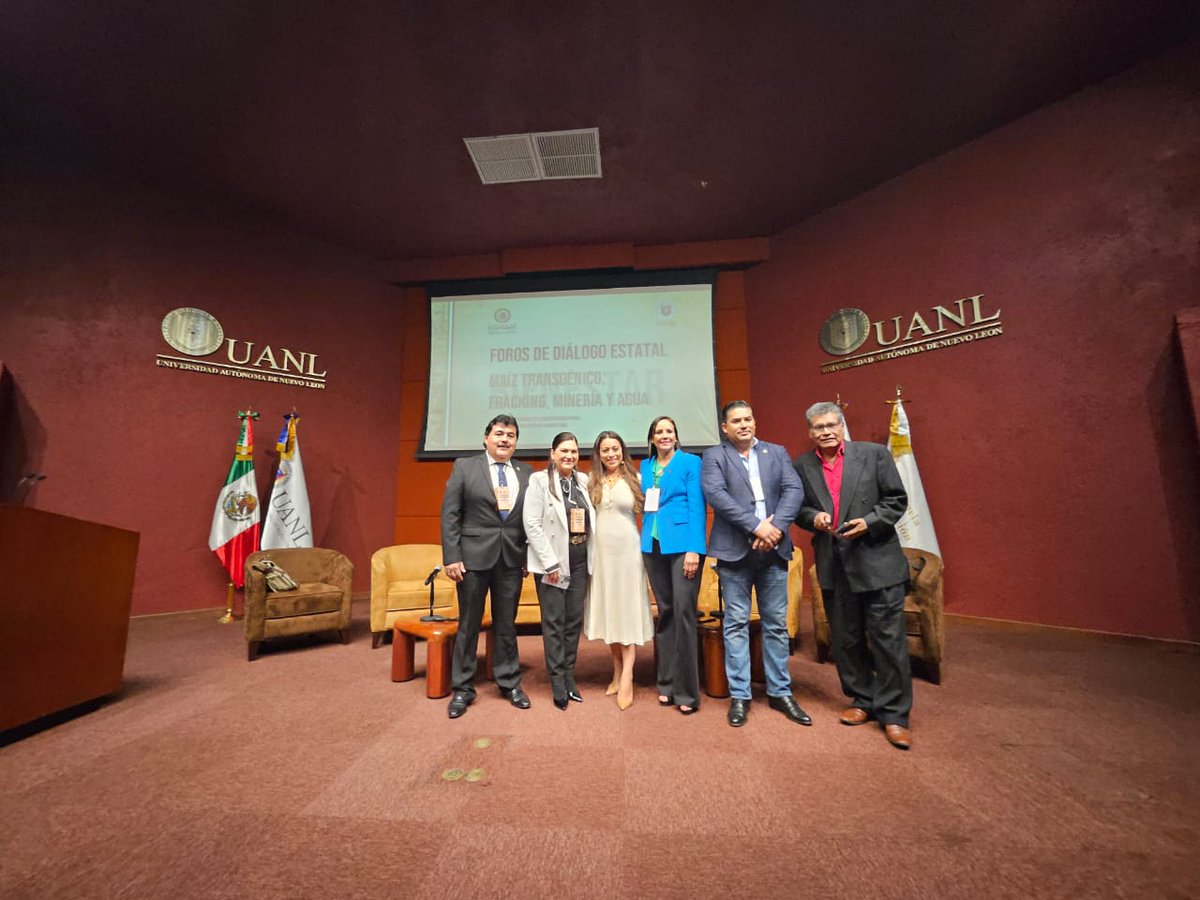 Hoy la Cámara Minera de México, participó en el 'Foro estatal: Maíz transgénico, fracking, minería y agua', donde la directora general <a href="/KarenFlo25/">Karen Flores</a> destacó los graves impactos de prohibir la minería a cielo abierto. (1/3)