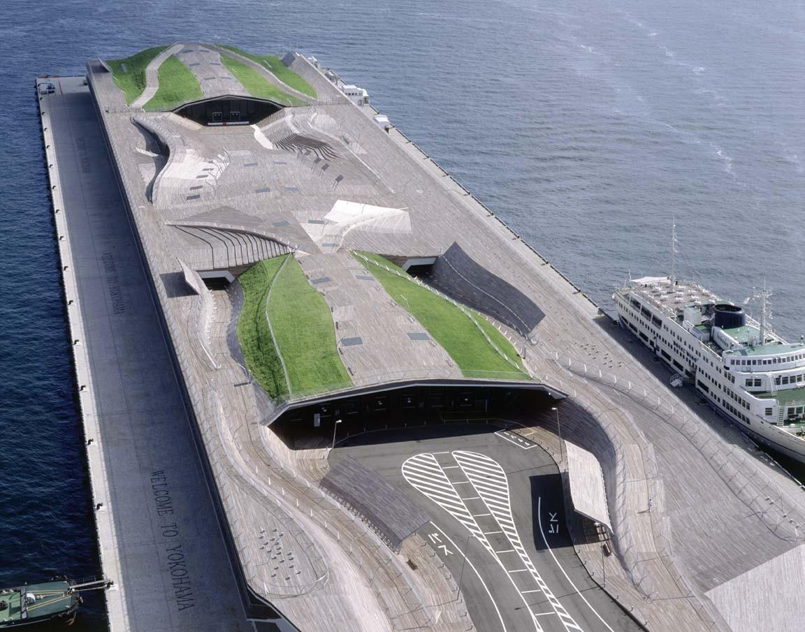 Yokohama Port Terminal — architectural criticism cih.ru/wp/bld/2024/04… Портовый терминал Йокогамы - архитектурная критика #architecture #Yokohama #Port #Terminal ▄▀ via @cihru