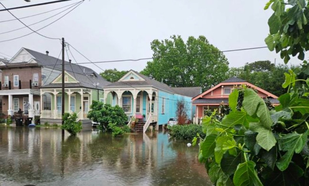 Meanwhile, in #NewOrleans........ it rained today.