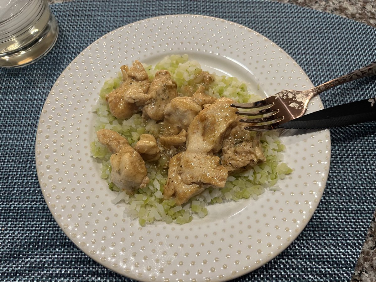 I made some lemon butter chicken tonight and tried one of the riced vegetables, cauliflower and broccoli. I really liked it as a rice substitute! 😋