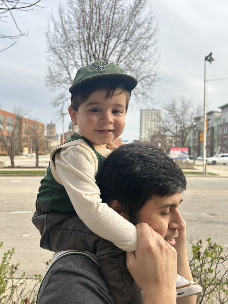 thefunofyou13's tweet image. Luca’s first Bucks game! We bought his jersey in January of 2022 at a Bucks game the day we found out his was a boy 💕🥹 #kohlscourt @FiservForum @Bucks @Kohls #milwaukeebucks
#bucks
