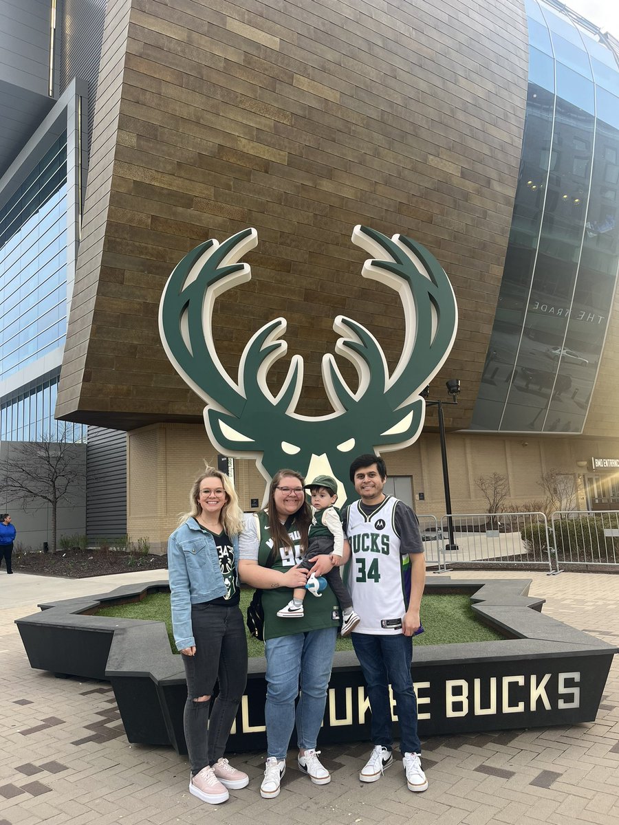 thefunofyou13's tweet image. Luca’s first Bucks game! We bought his jersey in January of 2022 at a Bucks game the day we found out his was a boy 💕🥹 #kohlscourt @FiservForum @Bucks @Kohls #milwaukeebucks
#bucks