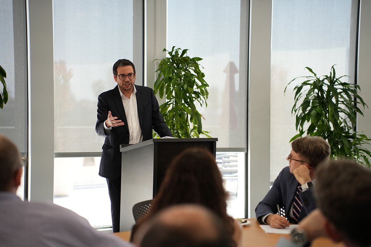 #USCGould Professor Felipe Jiménez (@fjimenez_c) recently presented his paper on textualism and the theories of statutory interpretation, as part of the Faculty Workshop series. #GouldDiscourse