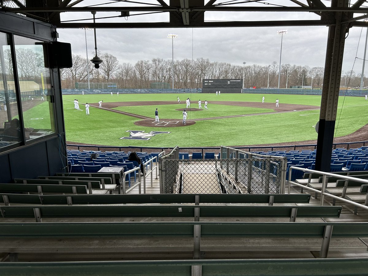 Midweek baseball on deck in New Haven. @YaleBaseball 🆚 @HCrossBaseball Join me and Chris Smith for the call at 6:00 on ESPN+.