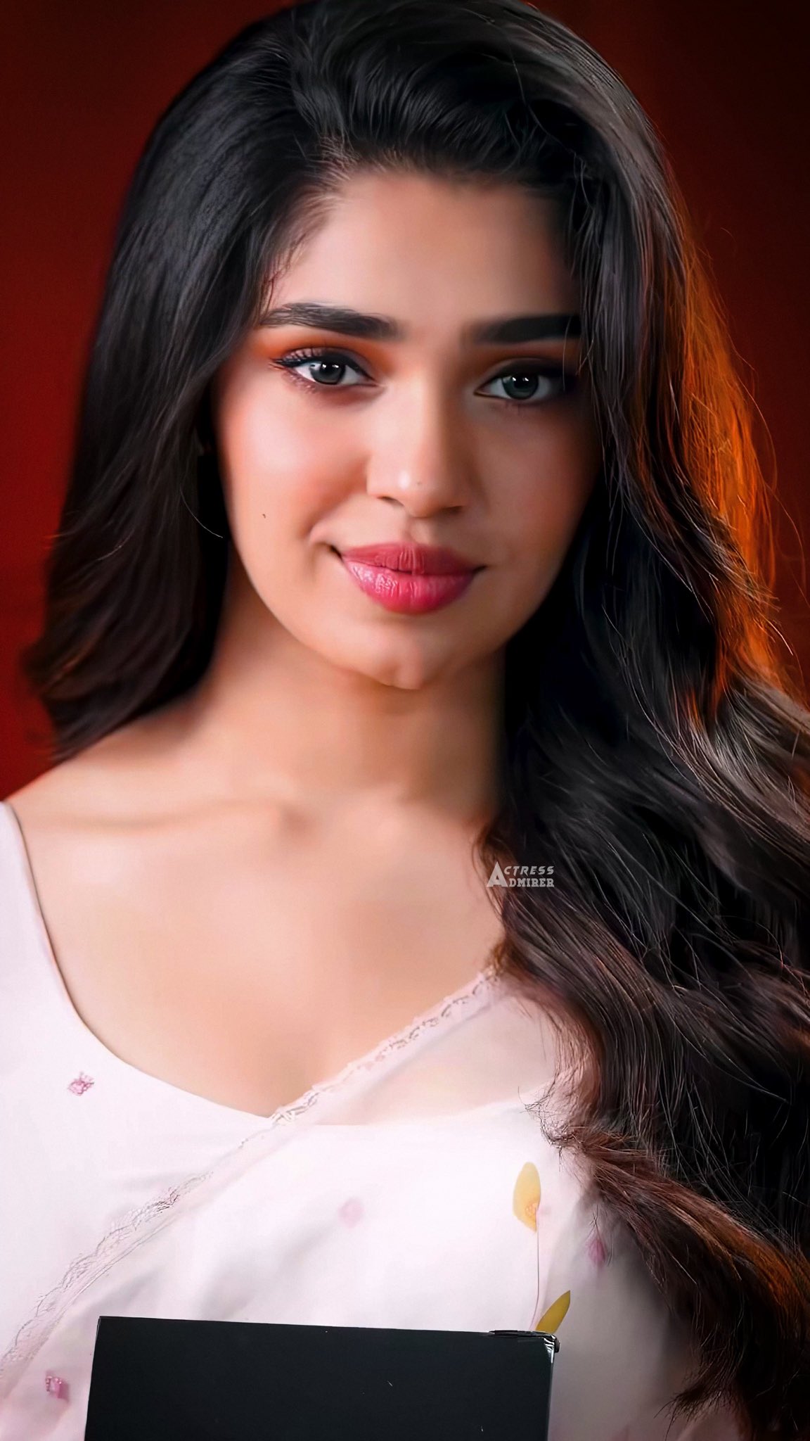 GK1aMewWwAARe8S?format=jpg&name=large