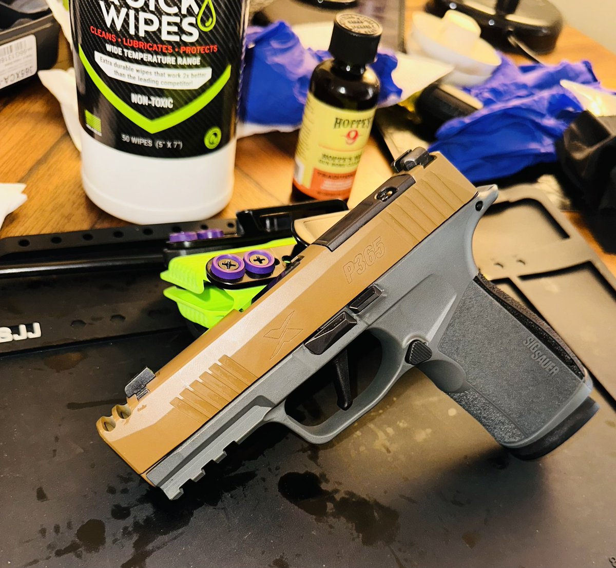 P365 X-Marco Comp with FDE/Gray cerakote from X-werks…oiled and ready 😍