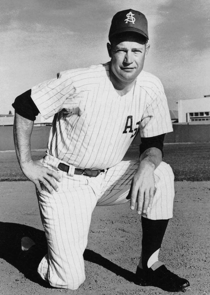 The man who built ASU Baseball, forever immortalized. We're excited to unveil ASU Hall of Fame inductee Bobby Winkles' statue on Friday before we take on Utah. 🔗 bit.ly/3vULC51 #ForksUp /// #O2V