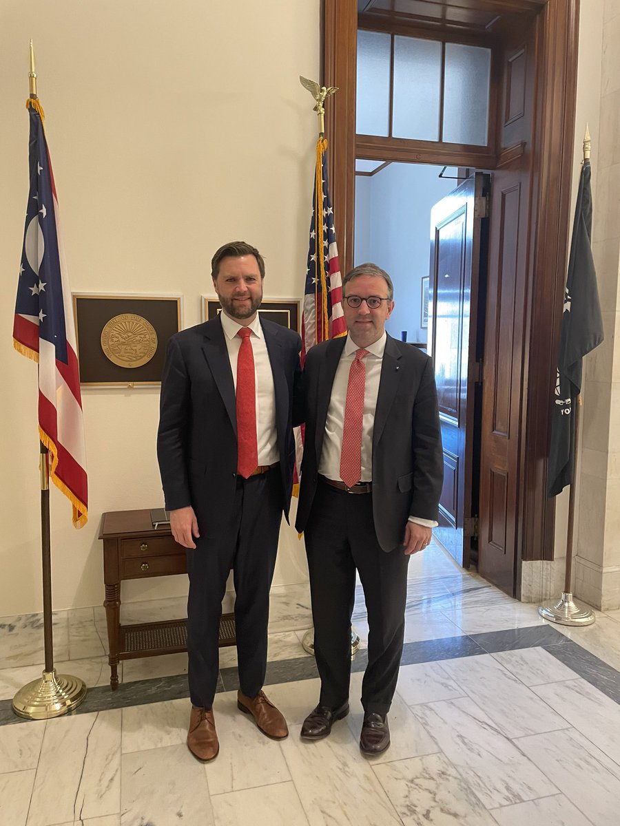 Great to catch up with Senator @JDVance1 this afternoon. In Europe & the United States, the failure of liberal-left policies couldn’t be more clear. Thankfully, there is an alternative! Hope to see you in Budapest soon!🇭🇺🇺🇸