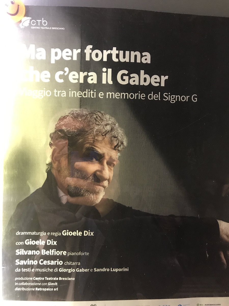 carlobenetti's tweet photo. La cena può attendere: dai fasti del #SalonedelRisparmio24 al viaggio nella poetica del grande #Gaber, brani noti e brani inediti nel filo narrativo dello strepitoso @gioeledix accompagnato dai bravissimi #SilvanoBelfiore e @savino_cesario
Spettacolo entusiasmante (ora però ceno) https://t.co/3HoieJTaCc