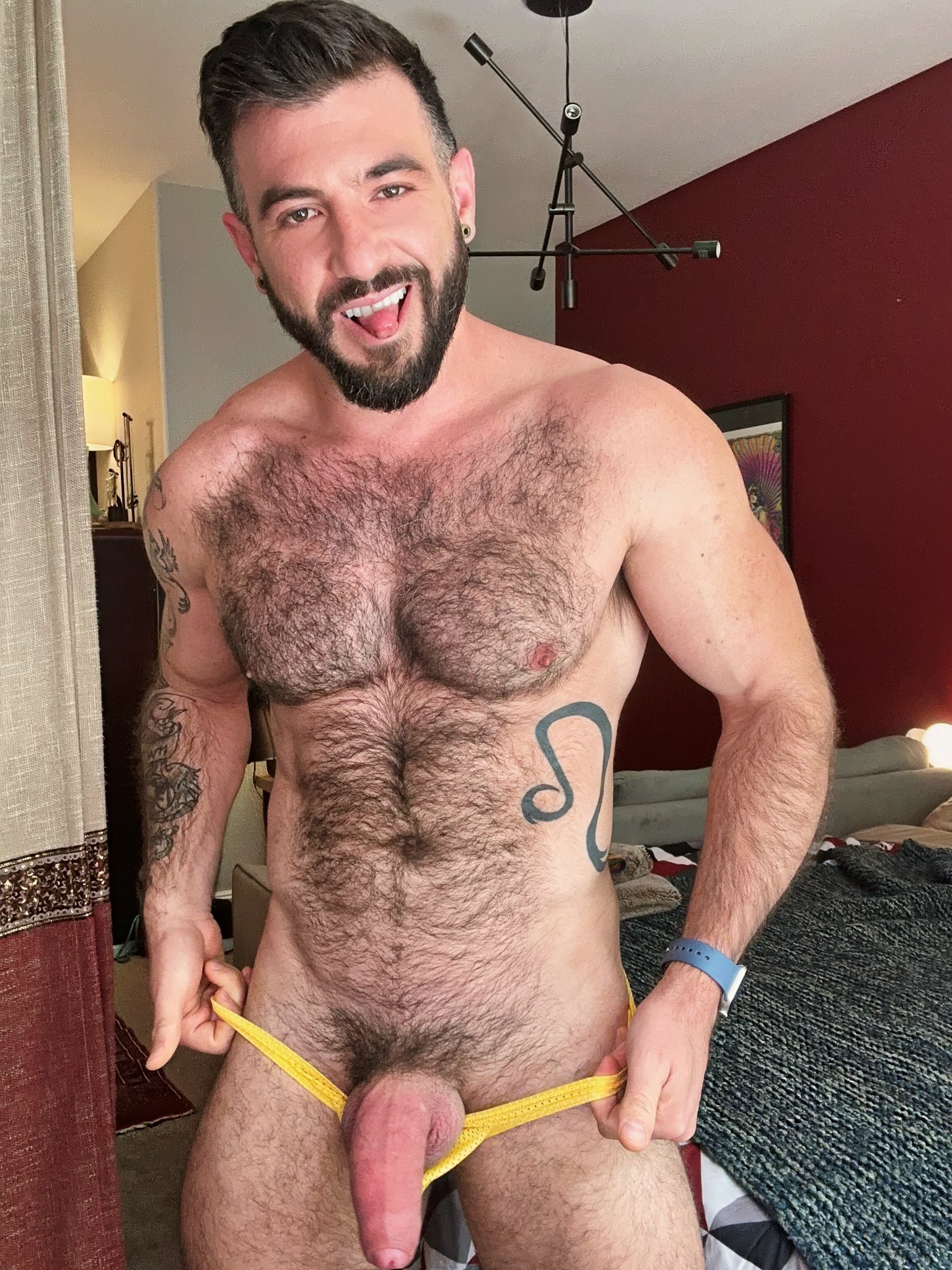 2 pic. Will you take my yellow thong off with your fingers or your teeth? 👌🏼or 🦷? https://t.co/XdkkoGcI7m
