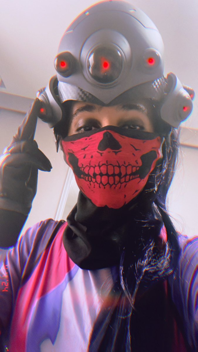 I'm prepared to my teeth. 💀😈

Cosplay by me
#Overwatch #OverwatchCosplay #Widowmaker #WidowmakerCosplay #widowmakeroverwatchcosplay #cosplay #cosplayer #siegemask #skullmask #skullbandana #skullbalaclava #bandanagirl #autistic #autisticcosplayer