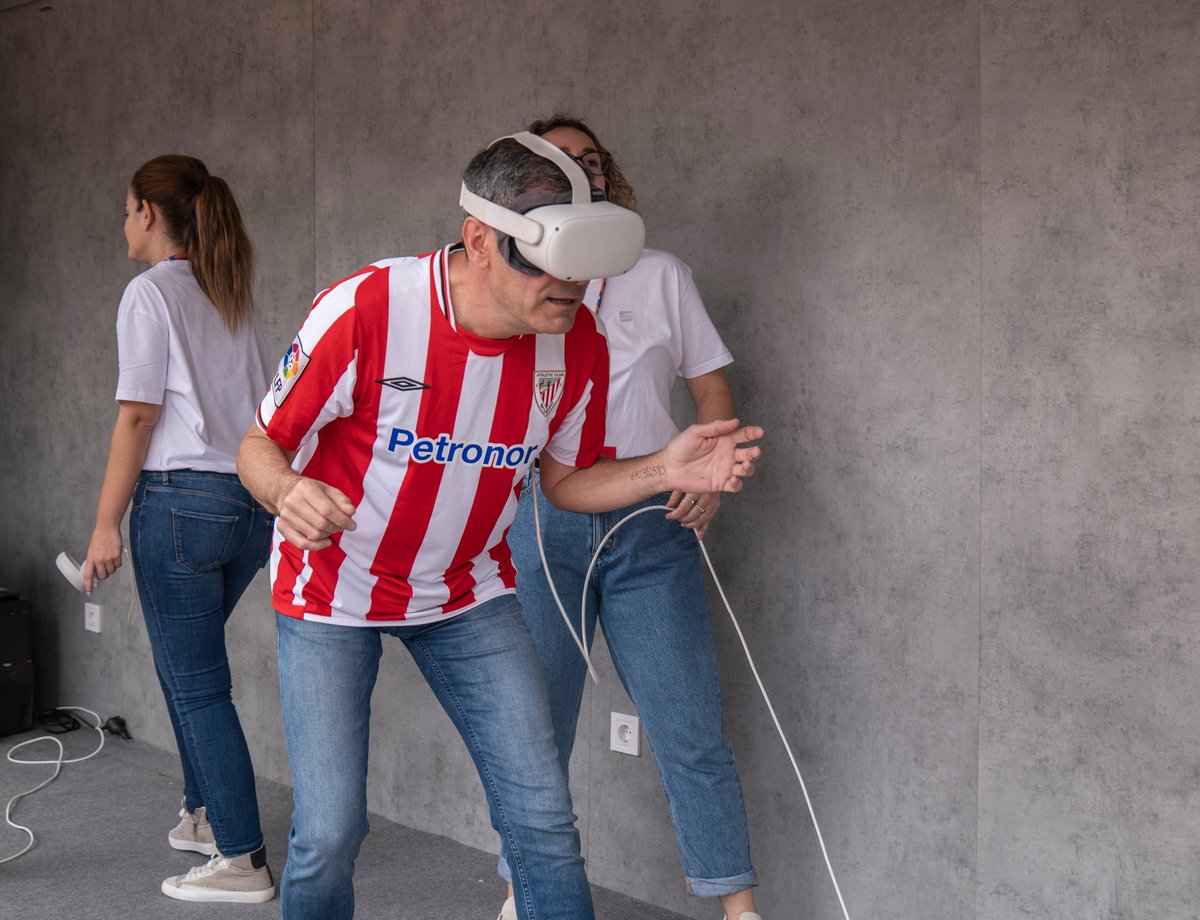 Un año más presentes en la fanzone de SEAT con motivo de la Final de Copa del Rey 2024.
#sevilla #realidadvirtual #copadelrey #athletic #Mallorca