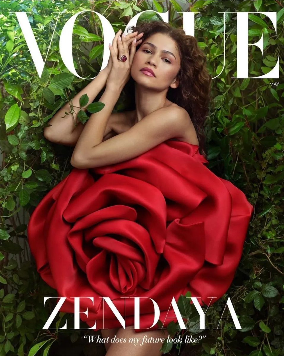 .@Zendaya en D&G para la portada de @voguemagazine, mayo 2024 x Annie Leibovitz