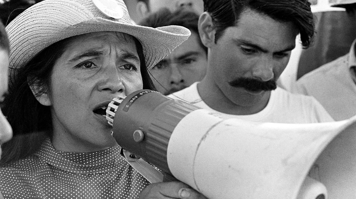 Happy Birthday, @DoloresHuerta ✊📢🧡 Pic: Organizing marchers in Coachella, CA in 1969.