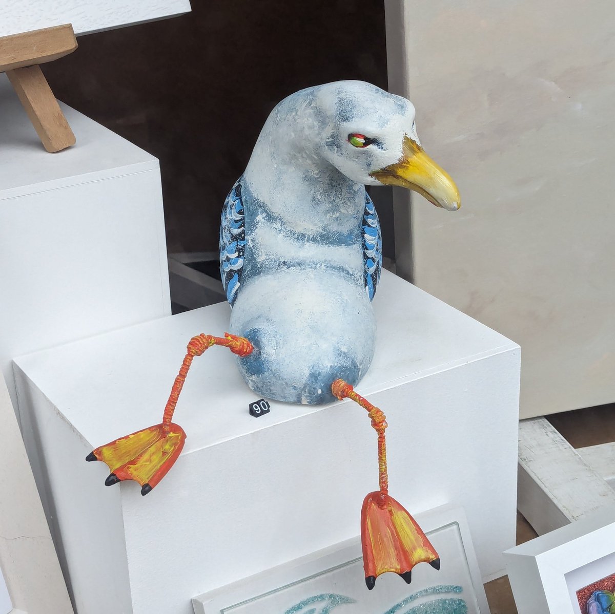 Saw this angry gull in a gallery window today and honestly I kinda want him