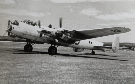 Random again for the #NAM4photoFinish to close things out tonight! newarkairmuseum.org/2024_Admission 13th April 2024 #Aeroboot #Aerojumble