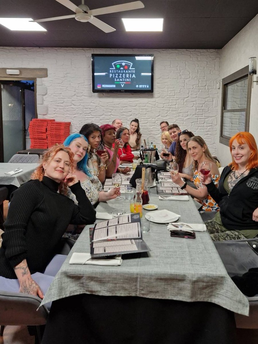 Fantastic evening with amazing people @marxist_bambi @Alice_Mayflower @MelFireOficial @SinthiaBee @sabrinajadex @SpicyShanMoore @originallysugar @hanzvanderkill @QueenBrigit @PrincessNikki5 @LittleMissIvyy @Davee18n17