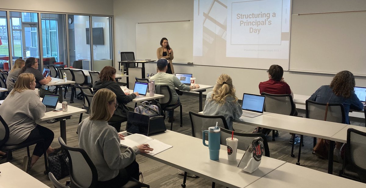 Tonight CPPP 20 and CPPP 21 have practicing principals sharing information and experiences. Thanks to Amanda Spight from Independence, Samantha Dane from Grandview and Krista Phillips and Matt Showman from Raytown. #ucmoedlead #UCMTeachRed
