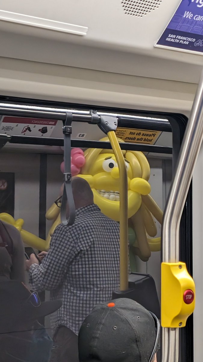 I cannot be the only one that saw this today. #SFMuni