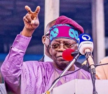 RBorokini's tweet image. The first time israel see weed 
Israelite 😏