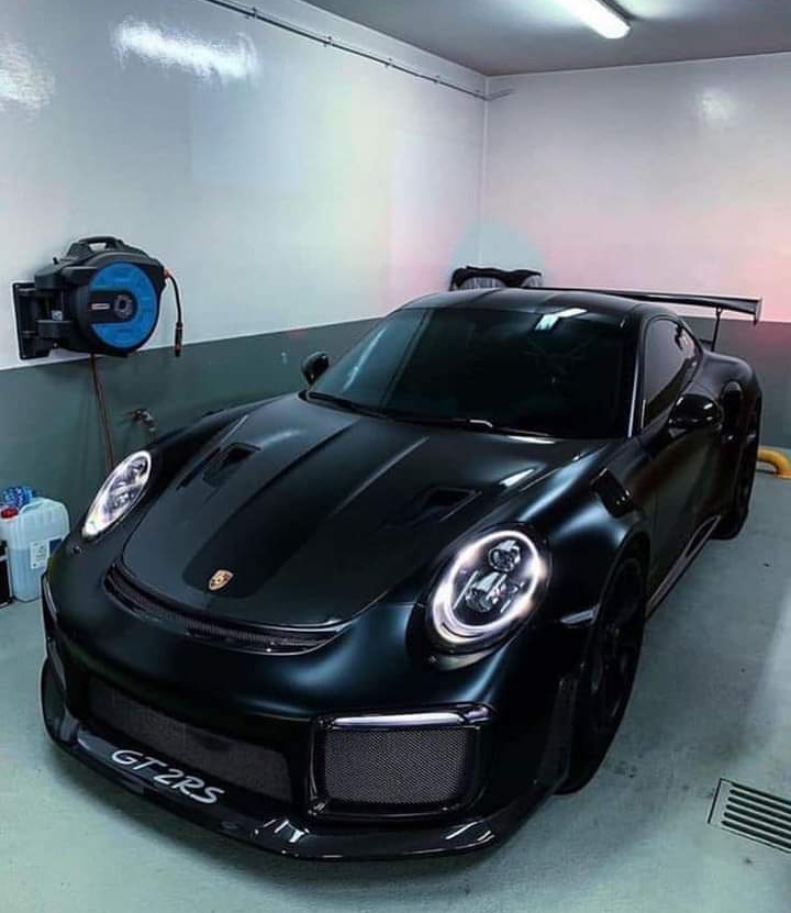 Oscarol95842891's tweet photo. #Porsche  🖤 https://t.co/7uUBCAP6Qd