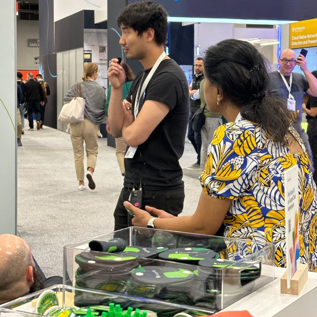 It was standing room only for our partner in-booth talks on #GenAI at #googlenext! 🔥 Thank you to everyone who visited, and to our partners Guillaume Noziere at @PatronusAI, @hwchase17 at @LangChainAI, @disiok at @llama_index, and Andrew Zane at @UnstructuredIO!